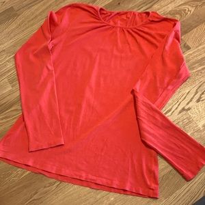 Lululemon long-sleeved T-shirt